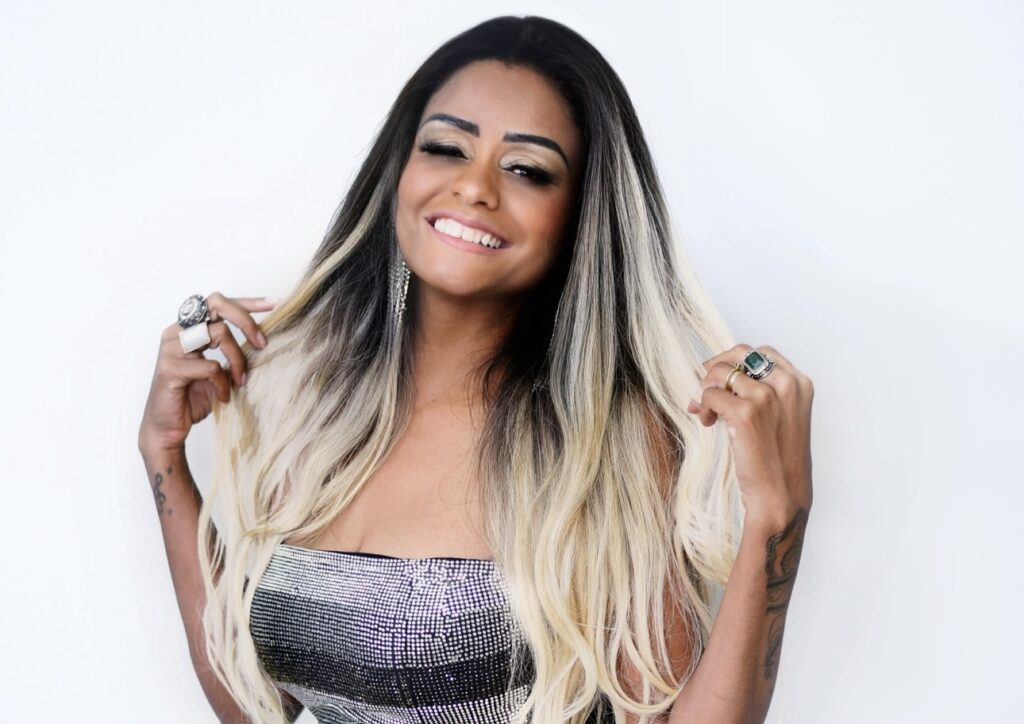 Naty Rio: A Voz do Samba que Encanta Gerações