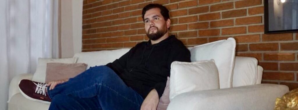 Charles Henrique: A Jornada De Superação E Paixão Pela Música Charles Henrique: A Jornada de Superação e Paixão pela Música