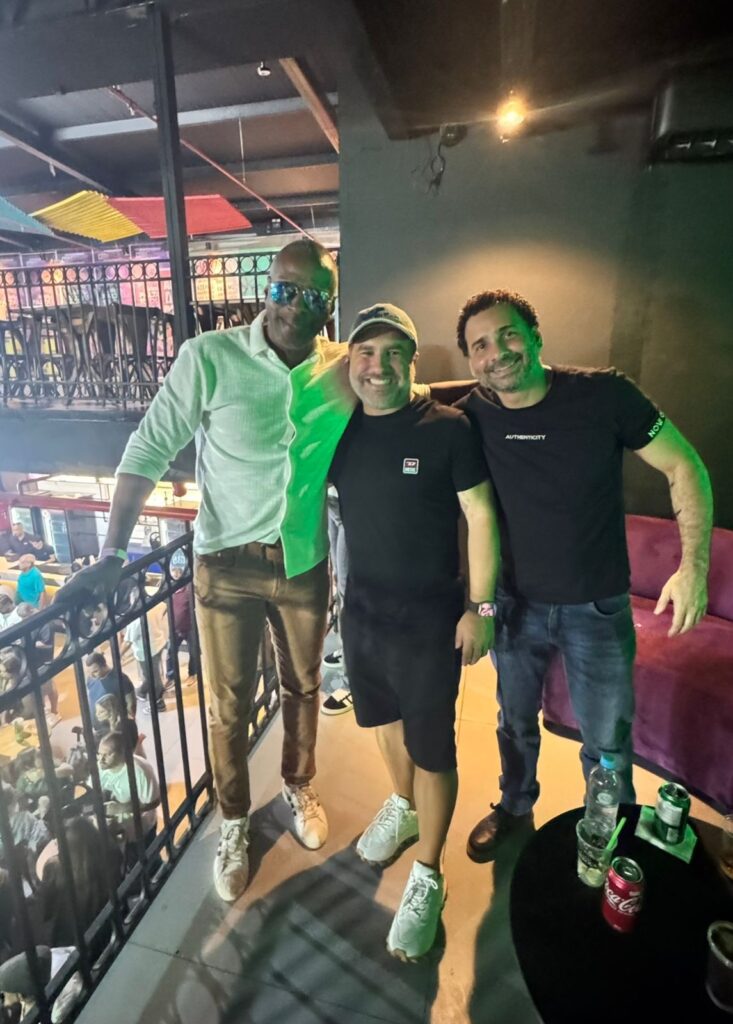 Andrezinho Do Molejo Comemora 54 Anos Ao Lado De Amigos Famosos E Ganha Noite De Samba Inesquecível 1 58c5ba19 9b56 42e3 8eaa 020f725e53ce