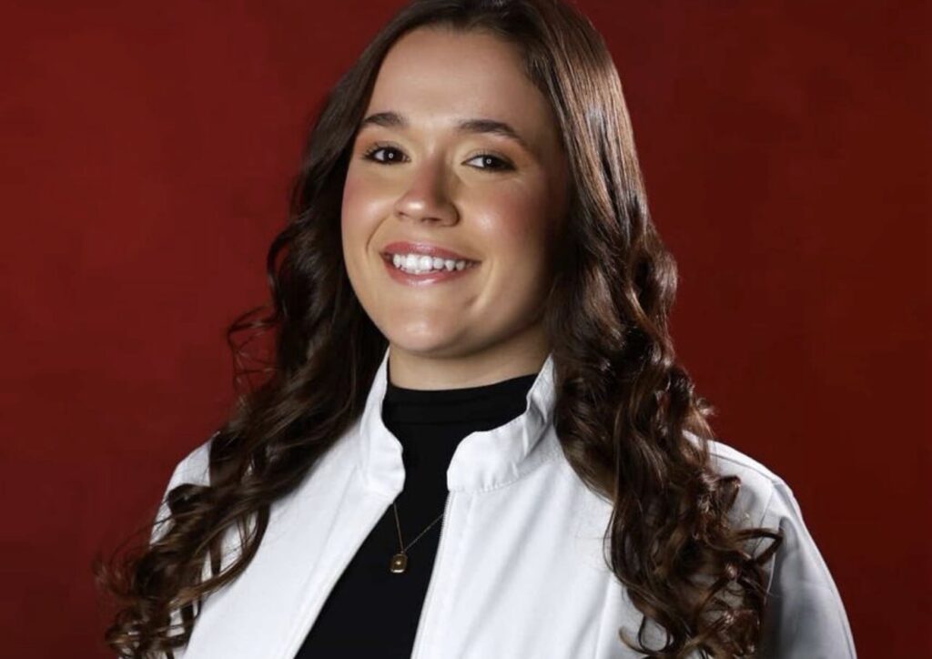 Cirurgia De Siso: Segurança, Técnica E Cuidado Humanizado Com A Dra. Laura Hernandes IMG 2397 1