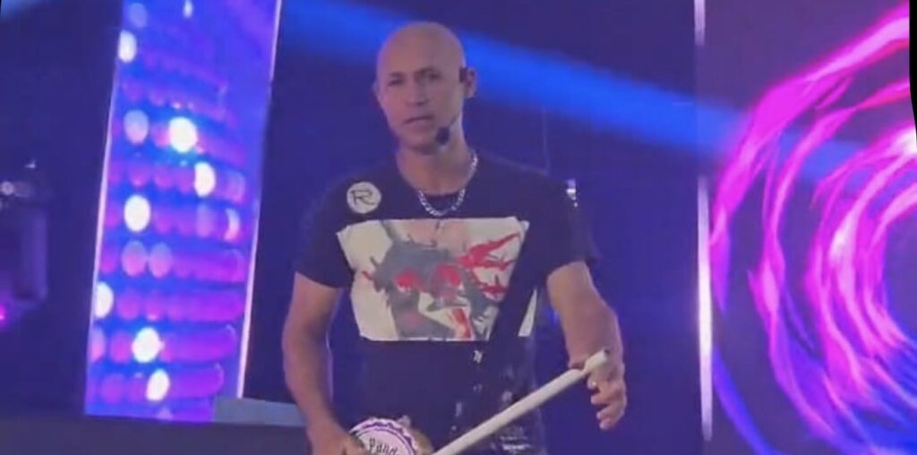 Diney, O Loko Do Pandeiro: Uma Vida Dedicada À Música Diney, o Loko do Pandeiro: Uma Vida Dedicada à Música