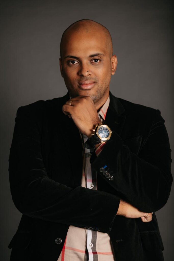 32852796 40ac 4e17 94ef d0a8ad1010f0