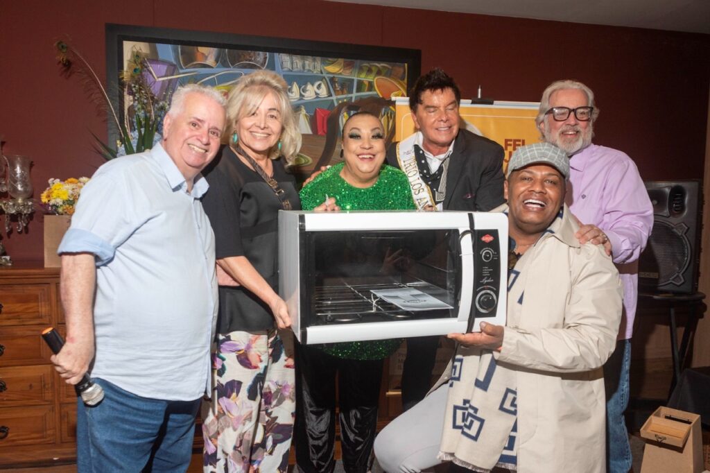 Forno Layr E Roberto Rabello Brilham Na Feijoada De Leão Lobo Em Uma Celebração De Talento, Tradição E Conexões PHOTO 2026 04 15 14 40 53