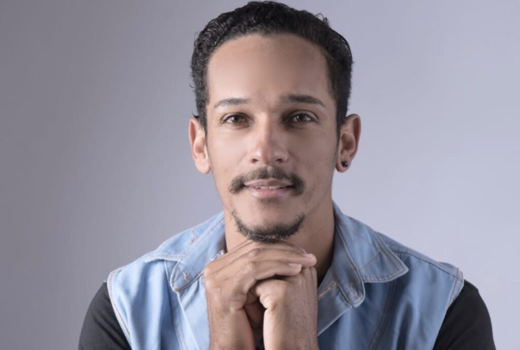 Adria Nunes: Uma História de Superação e Amor pela Música